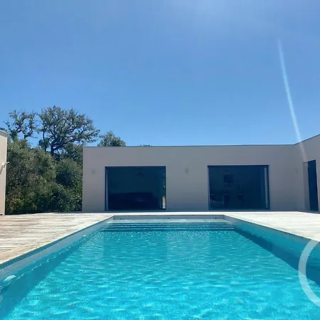 De Standing, Proche Des Plages Et Au Calme Lecci